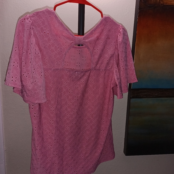 ⭐️Keyhole Expresso Pink Top ⭐️3 items for $10.00 bundle items to get the deal!⭐️ - Picture 6 of 12